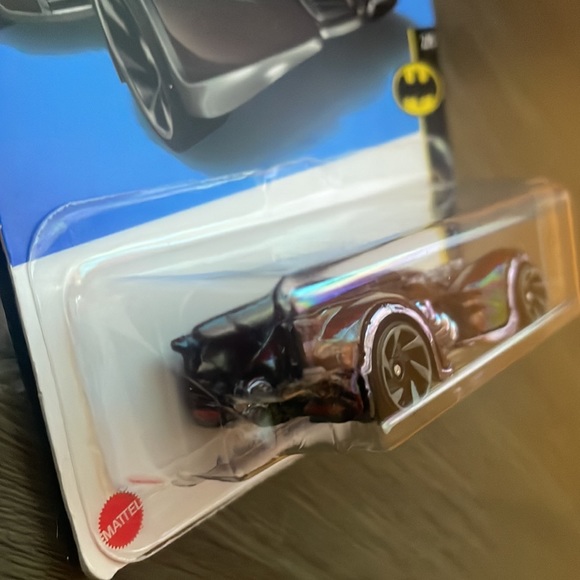 ARKHAM ASYLUM BATMOBILE - Picture 6 of 10
